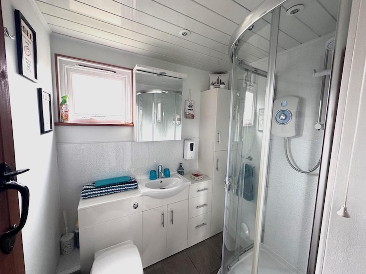 Vila Saving Grace With Private Hot Tub Bawdeswell Exteriér fotografie